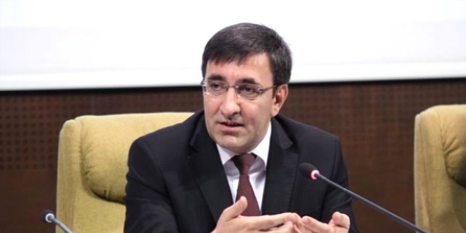 AK Parti'li Y�lmaz: B�t�n partilerin tabanlar�ndan oy istiyoruz