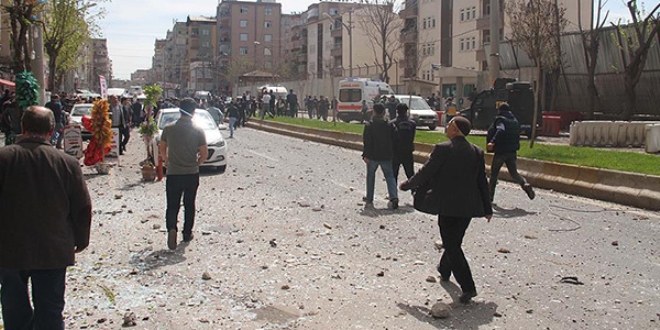 Diyarbakr'daki terr saldrsyla ilgili 3 gzalt