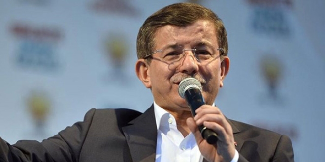 Davutoğlu Konya'da kürsüye çıktı
