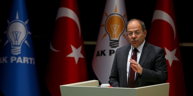 Bakan Akda�: Milletin ve memleketin �n� a��ld�