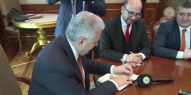 Başbakan Yıldırım parti genel merkezine geldi