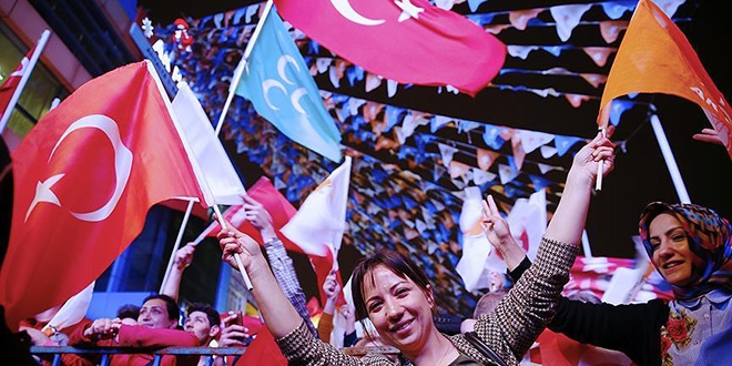Başkentliler kutlama için sokağa çıktı