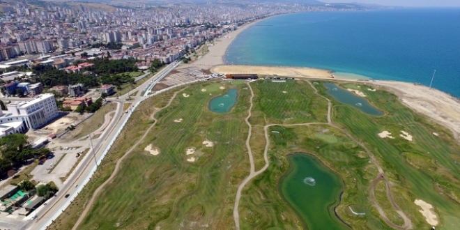 Trkiye'de bir ilk! Deniz zerine golf sahas
