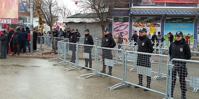 Mitinglerde 95 bin polis görev yaptı