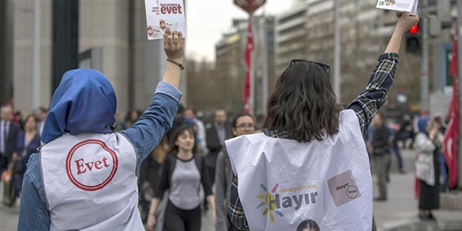 Halk oylaması kampanyalarının renkli anları