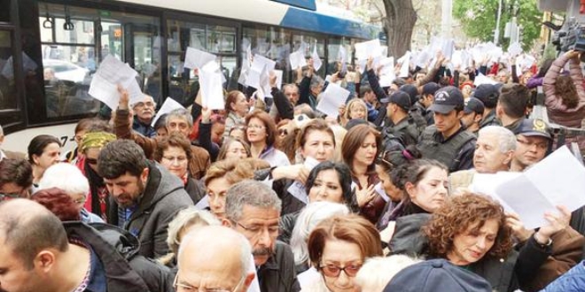 Yüksek Seçim Kurulu'na itiraz kuyruğu
