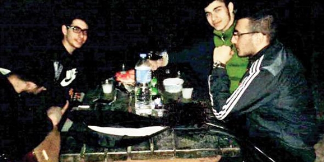 Polis: Silah vardı / Gençler: Saz vardı