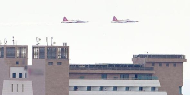 Türk Yıldızları'nın provası Antalya'yı heyecanlandırdı