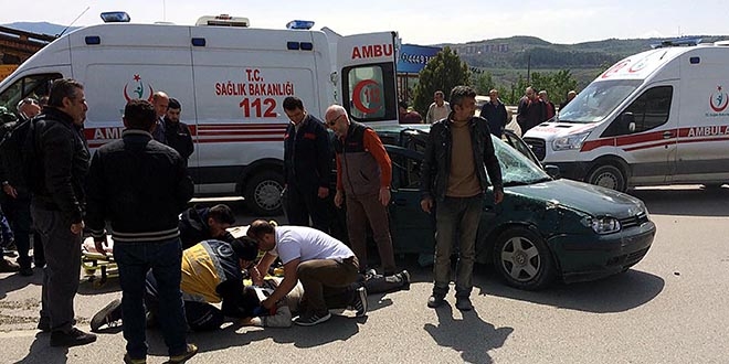 Karabük'te trafik kazası: 4 üniversite öğrencisi yaralı
