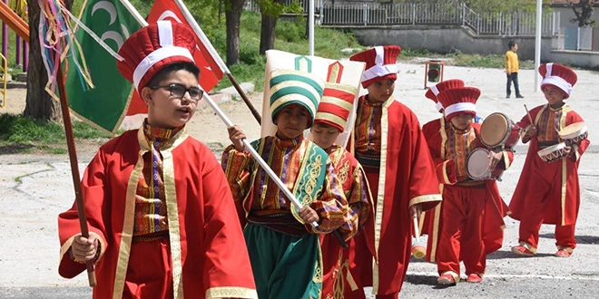 Edirne'de ilkokul ��rencileri 'mehteran tak�m�' kurdu