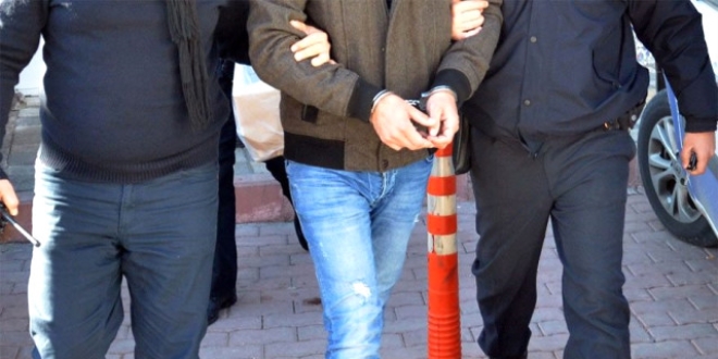 Cumhurbaşkanına hakaretten 3 kişi tutuklandı