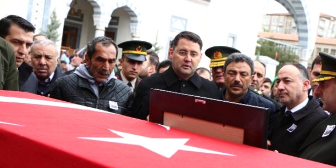 Şehit uzman çavuş Uğantaş toprağa verildi