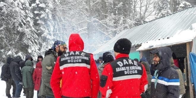 Yaylada kar nedeniyle mahsur kalan 52 renci kurtarld