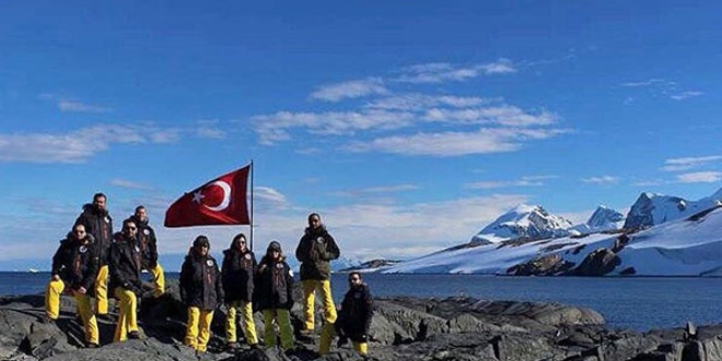 'Ben ilk gittiğimde 20 yaş dişlerimin hepsini çekmişlerdi'
