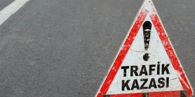 Hatay'da iki otomobil çarpıştı: 5 yaralı
