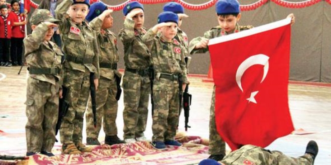 Anas�n�f�ndan �l�ml� oyun tepki �ekti