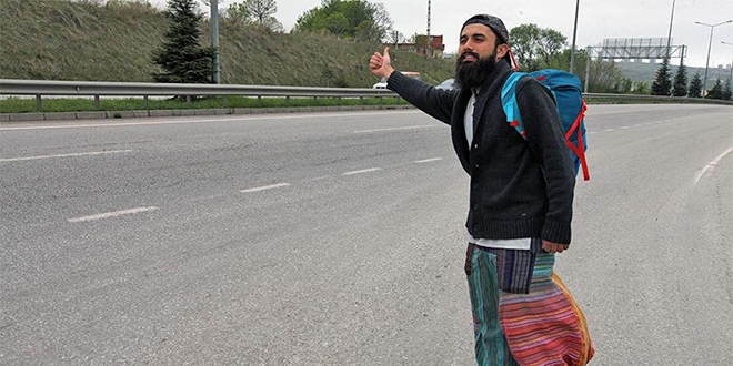 Üniversite öğrencisi otostopla 5 yılda 21 ülke gezdi