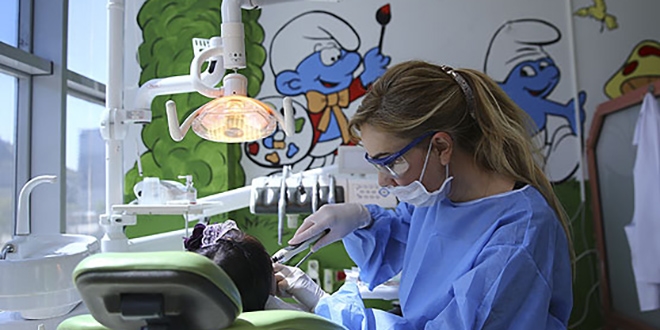 Ankara'da çocuklar için 'şirinler köyü kliniği' kuruldu