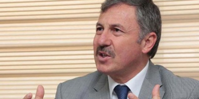 Özdağ: FETÖ'cü hainler diasporayı üçledi