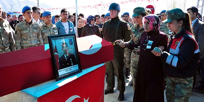 Şehit Uzman Çavuş, Kul son yolculuğuna uğurlandı