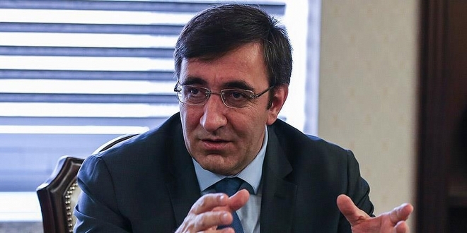 'Mahkemede dolaşmasınlar, gitsinler siyaset yapsınlar'