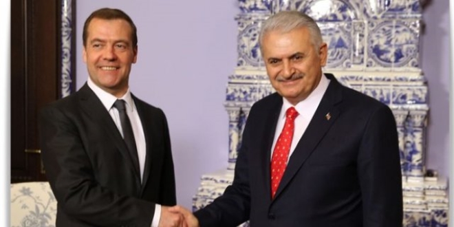 Babakan Yldrm Medvedev ile telefonla grt
