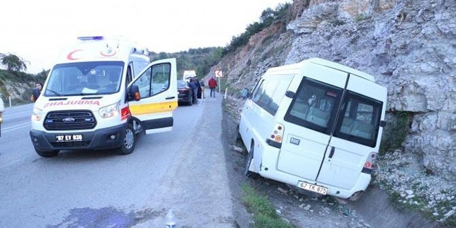 Zonguldak'ta ii servisi kaza yapt: 8 yaral