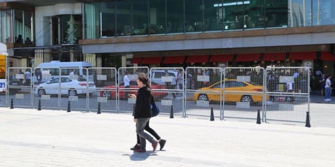 Taksim Meydanı'nın çevresi bariyerlerle kapatıldı