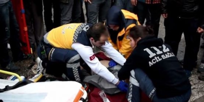 Direksiyon başında kalp krizi geçiren sürücü kazada öldü