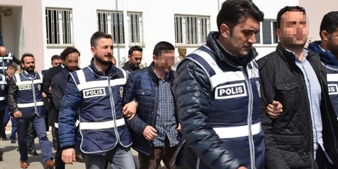Iğdır'da 4'ü polis, 14 kişi gözaltına alındı
