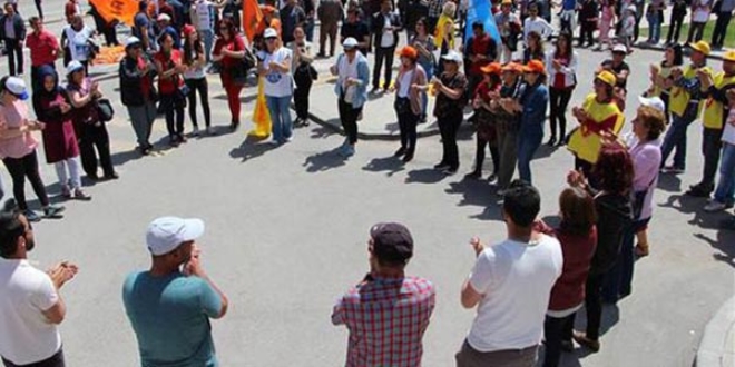 1 May�s'� 300 ki�i kutlad�, 540 polis g�rev ald�