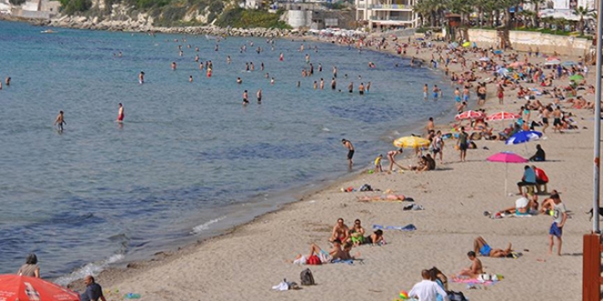 Sahil b�lgeleri �enlendi