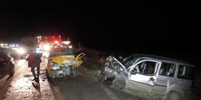 Yozgat'ta iki otomobil çarpıştı: 7 yaralı