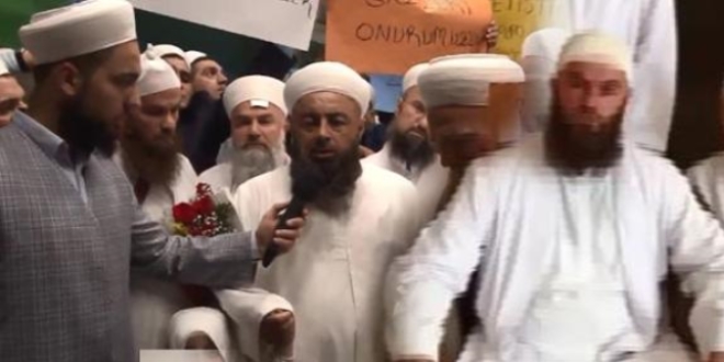 �smaila�a Camii �lim ve Hizmet Vakf�'ndan 'Mekke'de arbede' a��klamas�