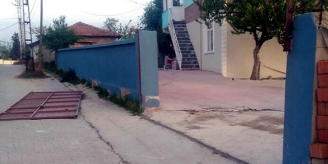 Minik Emir feci �ekilde can verdi!