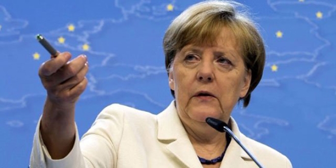 Merkel'den T�rkiye a��klamas�
