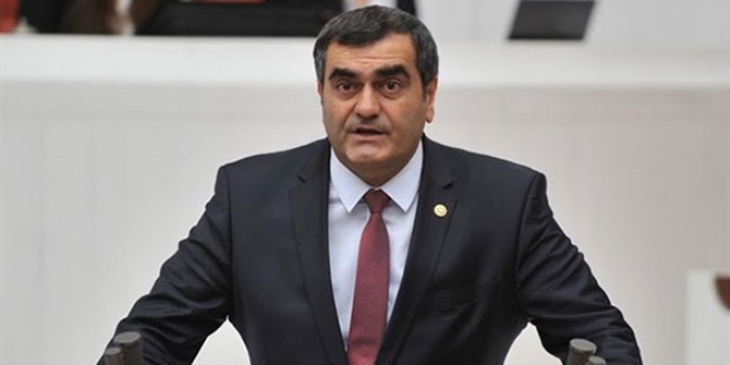 'Kapının önü de parti de ülke de bizim'