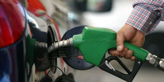 Benzinde 7, motorinde 10 kuruş indirim yapıldı