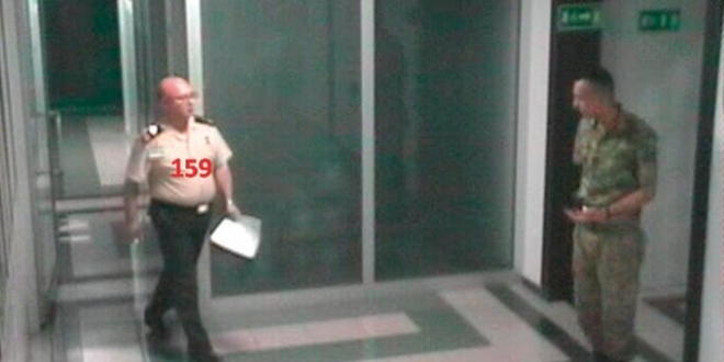 Karargahtan hiçbir şey olmamış gibi çıkmış