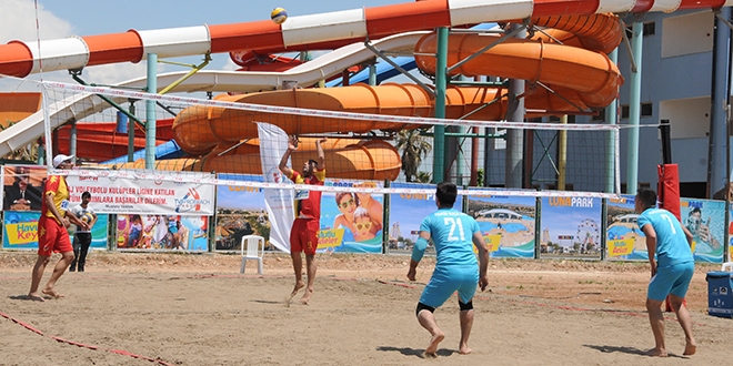 Denizi olamayan Mardin'de plaj voleybolu heyecan