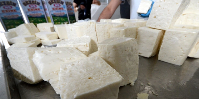 Ezine peyniri Yunan Feta'yı raflardan indirebilir