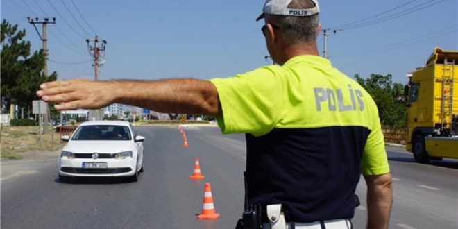 İzmir'de son bir haftada 522 kişi yakalandı