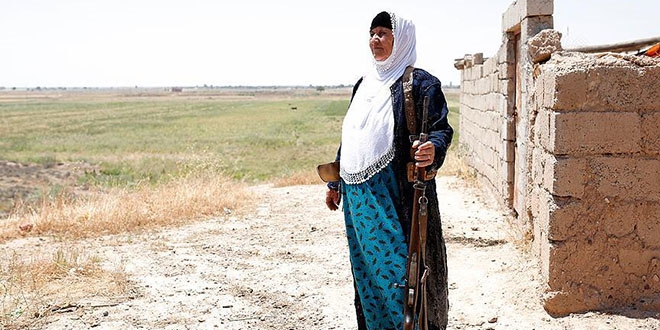 Köy sakinleri DEAŞ'a karşı nöbet tutuyor
