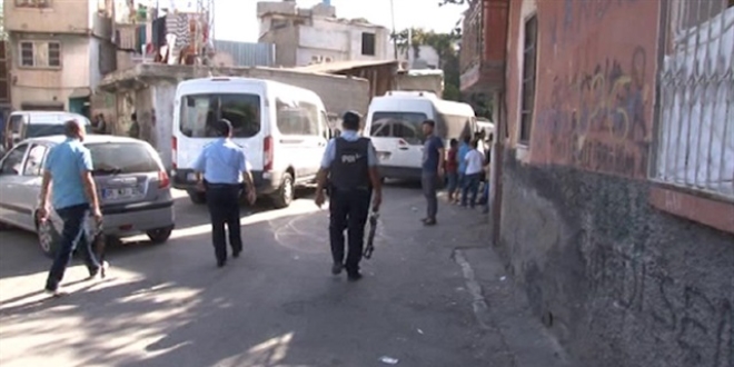 Keşfe giden adliye personeline saldırı davası başladı