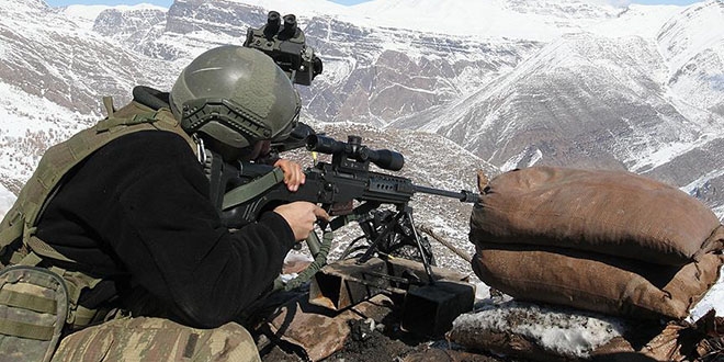 Hakkari'de 2 terörist etkisiz hale getirildi