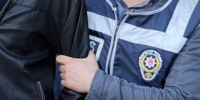 Kilis'te FET'den ihra edilen 2 polise gzalt