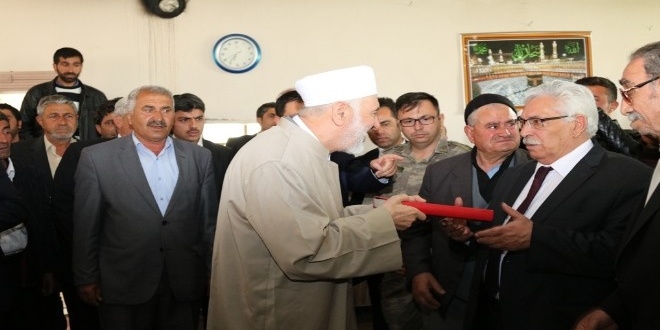 Aileler arasındaki husumeti barış yemeği bitirdi
