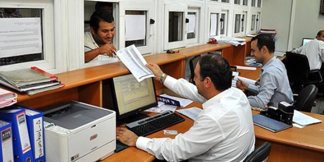 Odas�n�n �����n� a��k b�rakan memura ceza!