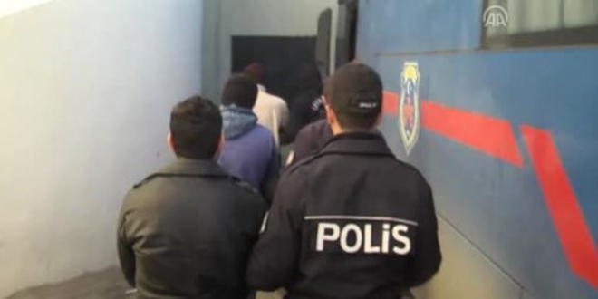 4 ilde terör operasyonu: 20 kişi gözaltına alındı