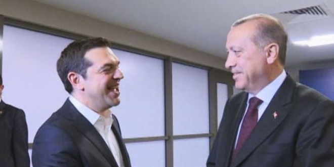 Erdoğandan Çipras'a: Darbeciler için gerekli adımı bekliyoruz
